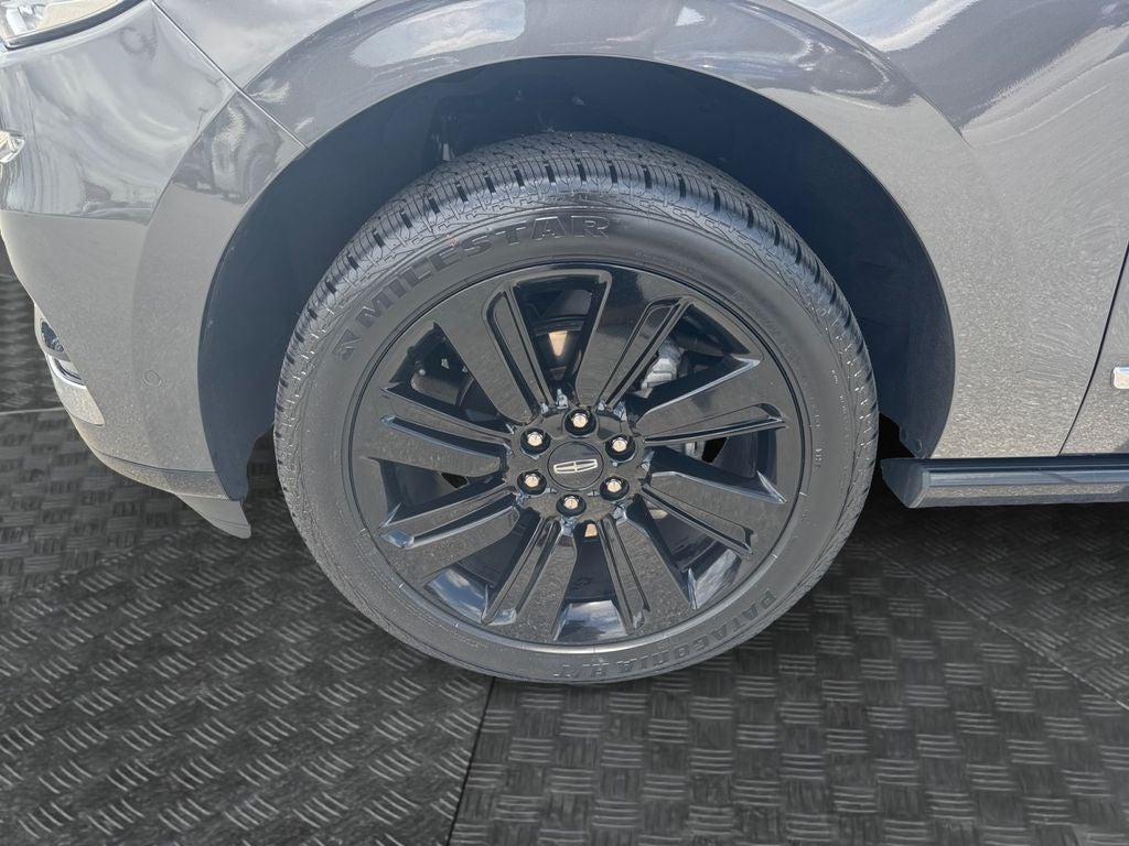 2022 Lincoln Navigator Black Label