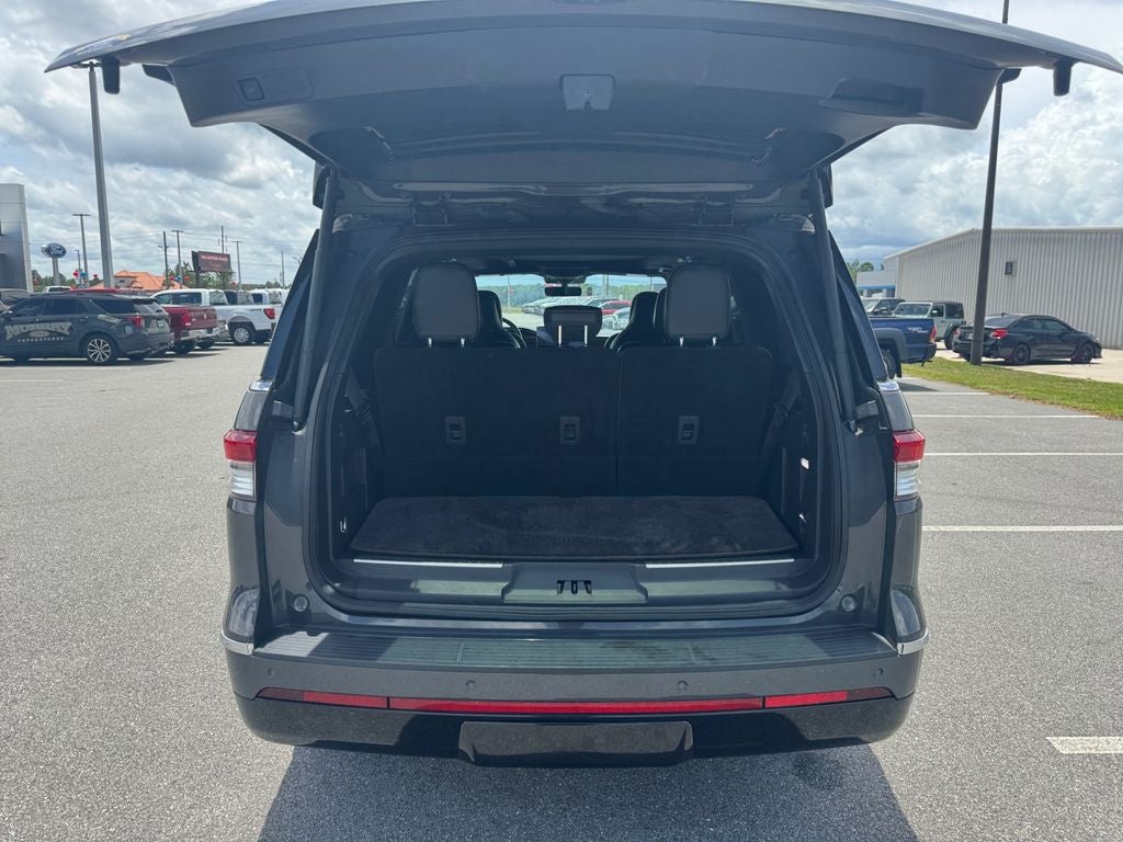 2022 Lincoln Navigator Black Label