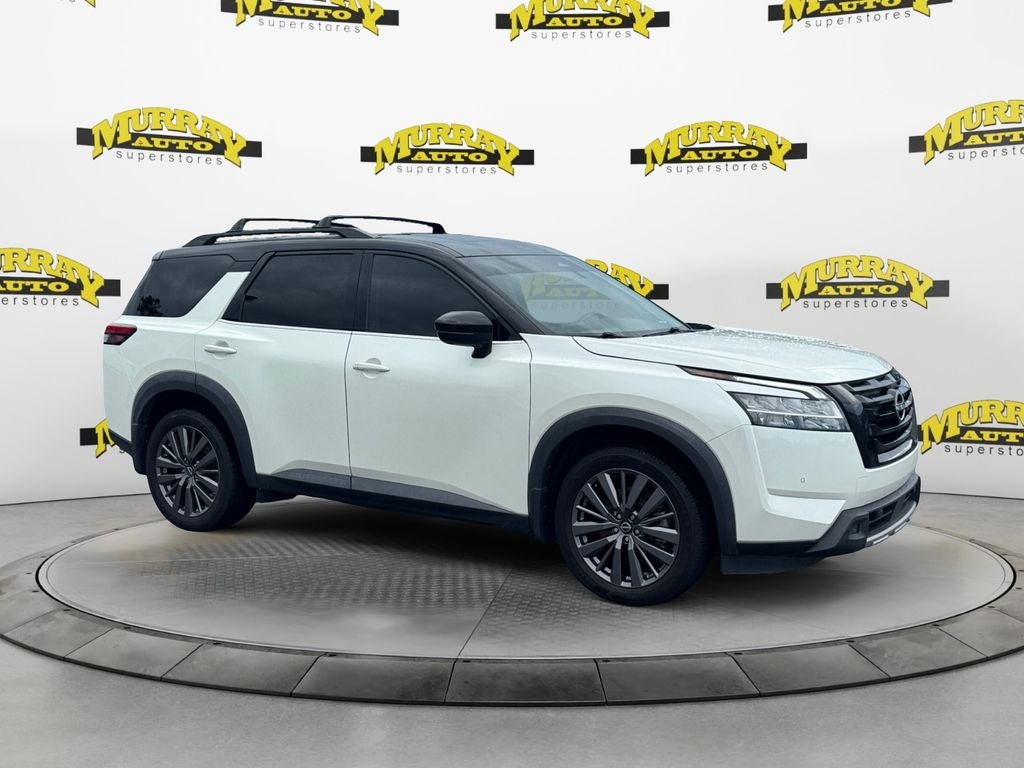 2023 Nissan Pathfinder SL