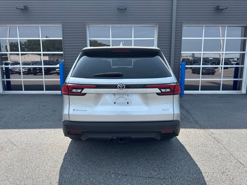 2026 Toyota Grand Highlander Hybrid XLE