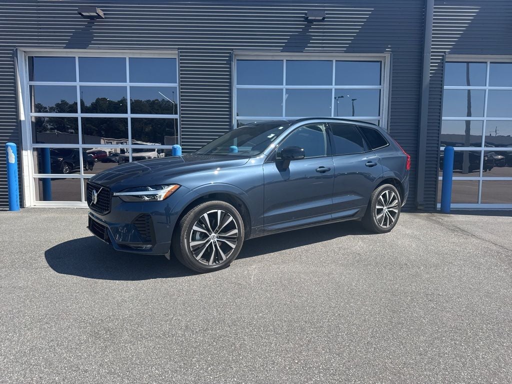 2025 Volvo XC60 B5 Plus